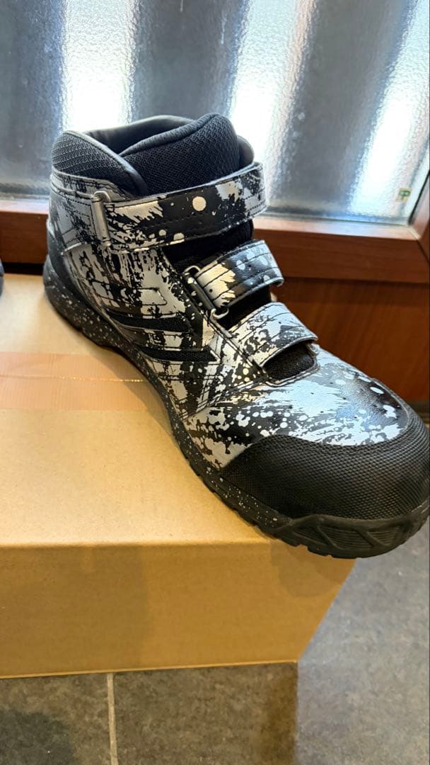 Mizuno プロテクティブスニーカー オールマイティ MID 限定カラー