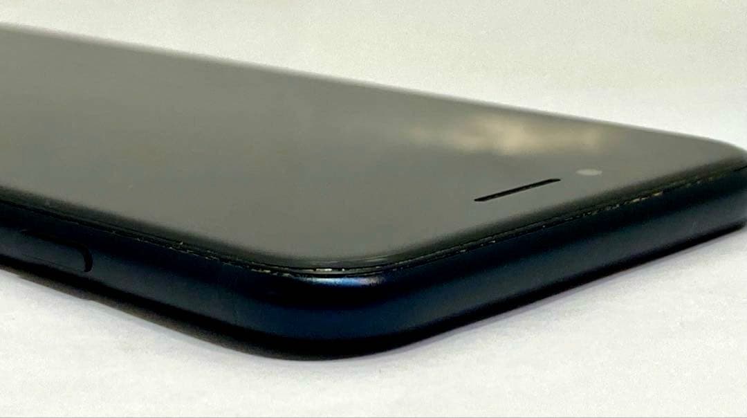 Apple iPhone SE 64GB 第3 SIMロック解除済 97％