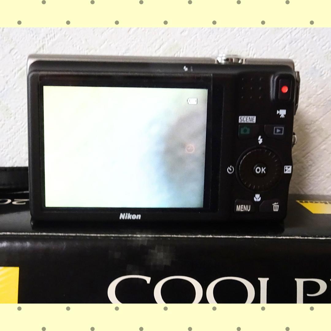 極美品・フルセット Nikon COOLPIX S6200 シルバー デジカメ