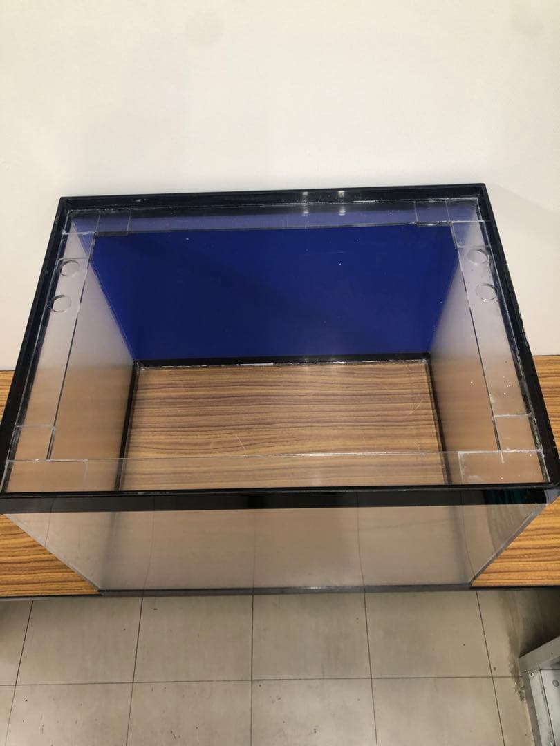 中古アクリル水槽 サイズ600×450×450 新宿区新宿で引き取り限定！