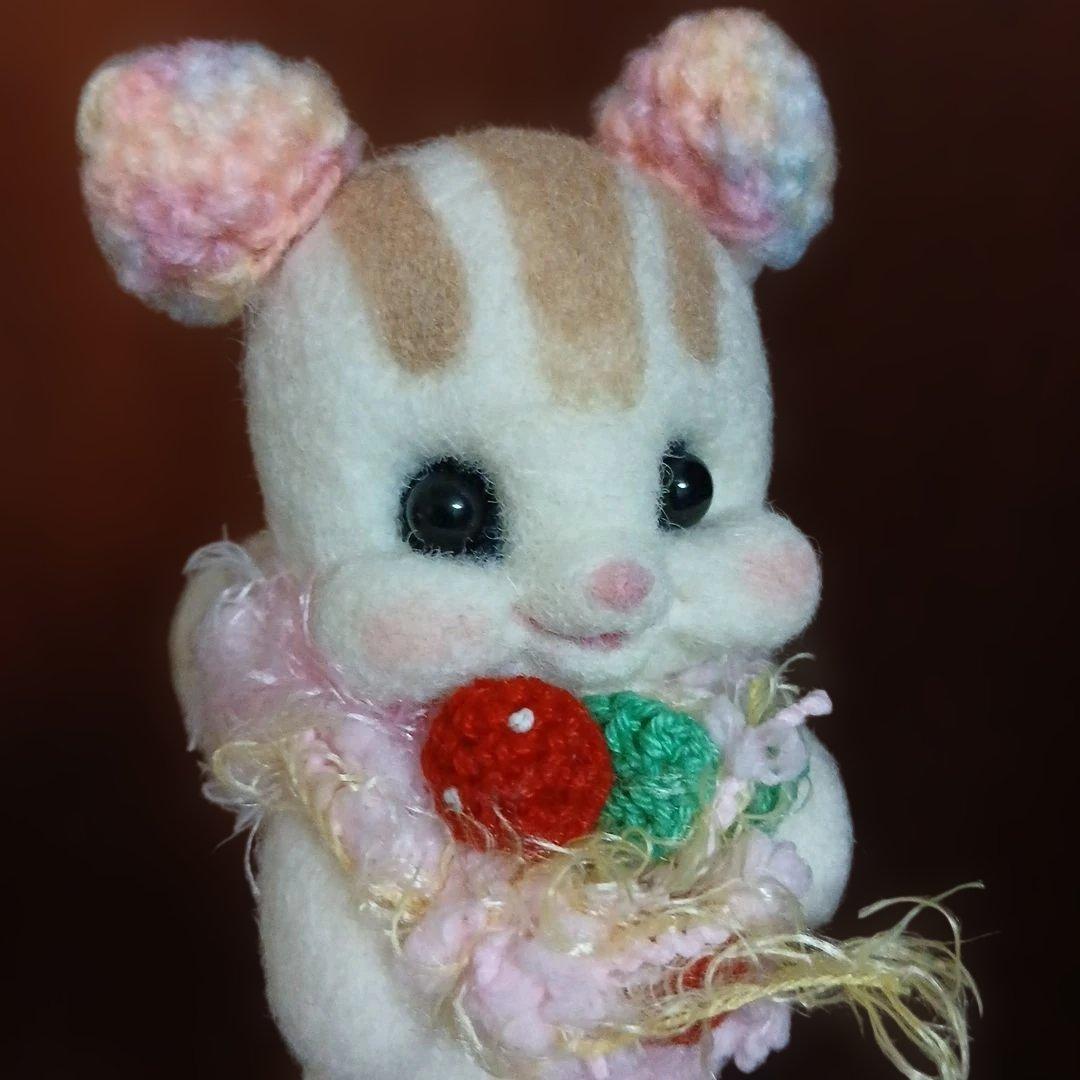 作家様　羊毛フェルト　リス　ホワイト