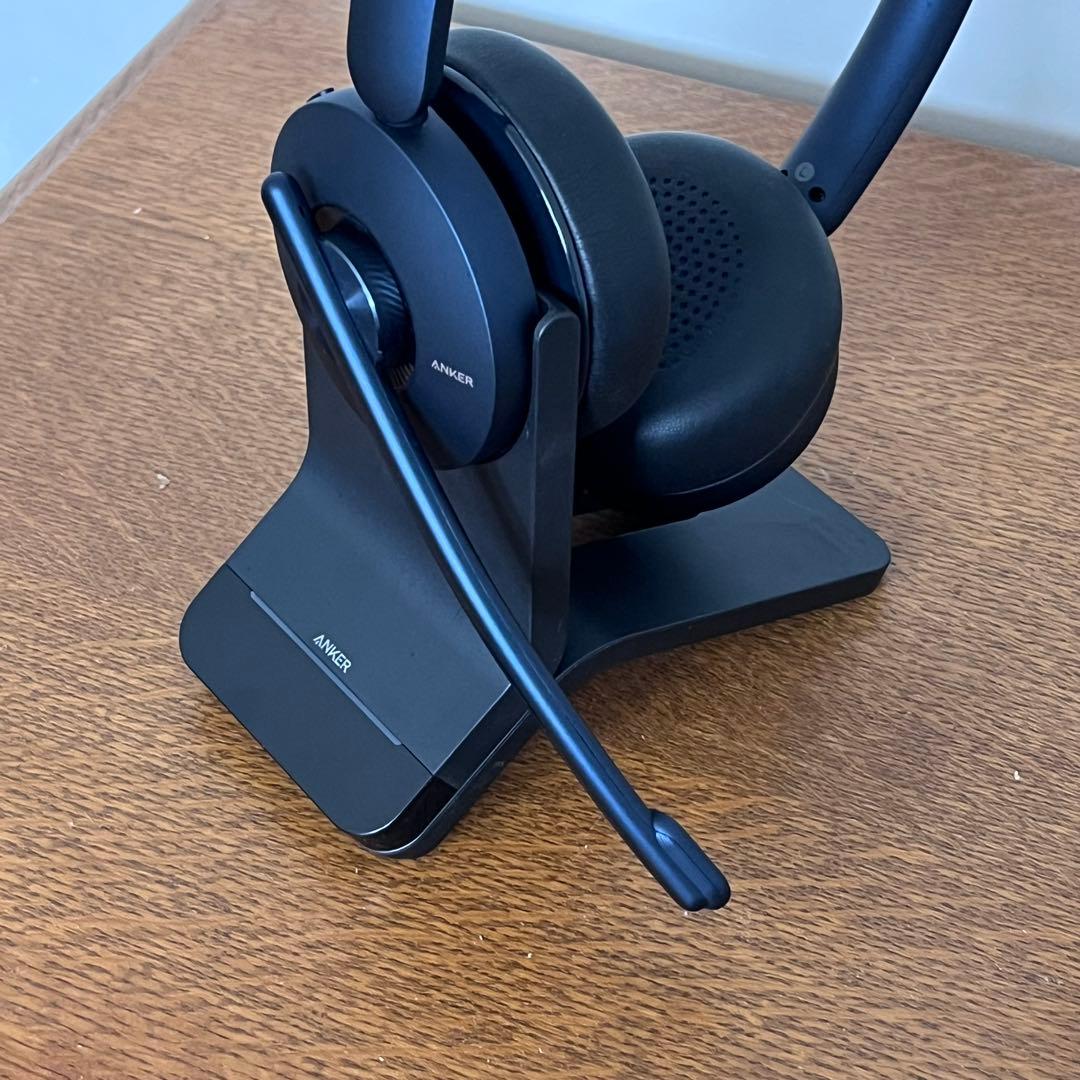 Anker PowerConf H700 ケース、スタンド付
