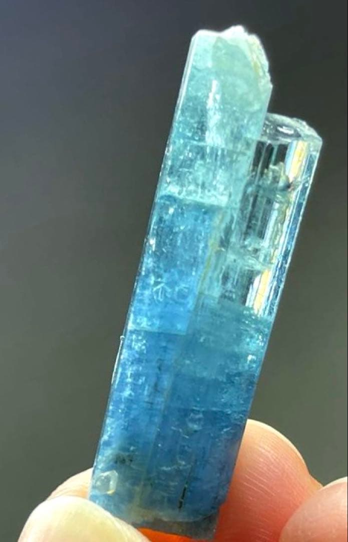 ベトナム産・アクアマリン・3結晶一体型の天然無加工品31.15ct(6.23g)