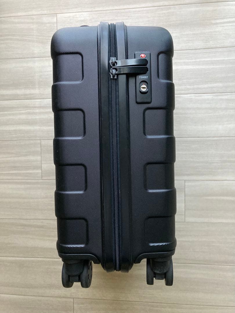 無印良品 小型ブラックキャリーカート TSAロック付き