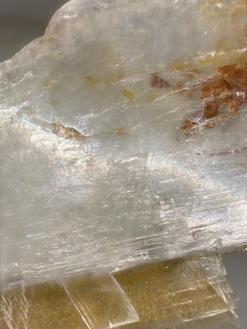 T1042-1セレナイト原石ライモナイト共生ザンビア産虹入り天然石レア鉱物　浄化