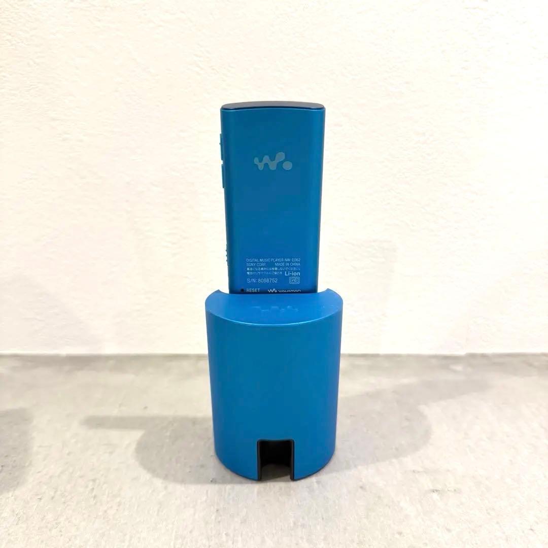 ポータブルプレーヤー SONY WALKMAN NW-E062K Blue