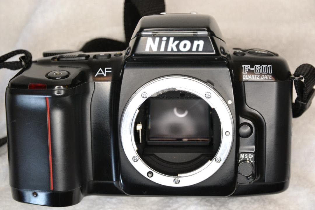 フィルムカメラ NIKON F-601  35-70mm 70-300mm