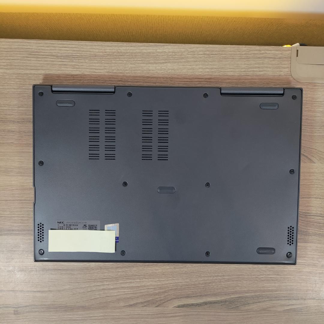 2in1ノートパソコン バッテリ―新品13インチで800g以下超軽量オフィス付き