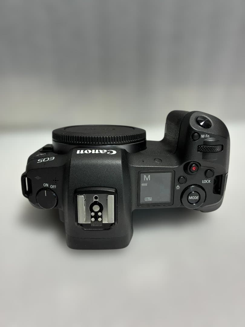 Canon EOS R ボディ （ショット数2,000枚以下 ≪美品≫）
