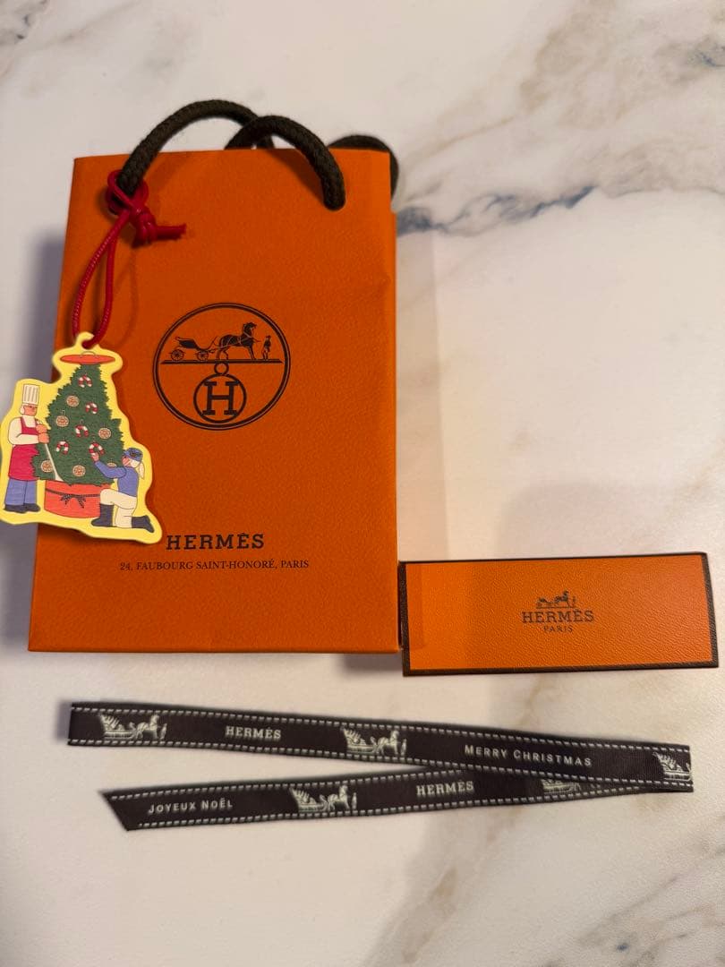 HERMES エルメス ティンティッドリップバーム 27 ローズ・コンフレ