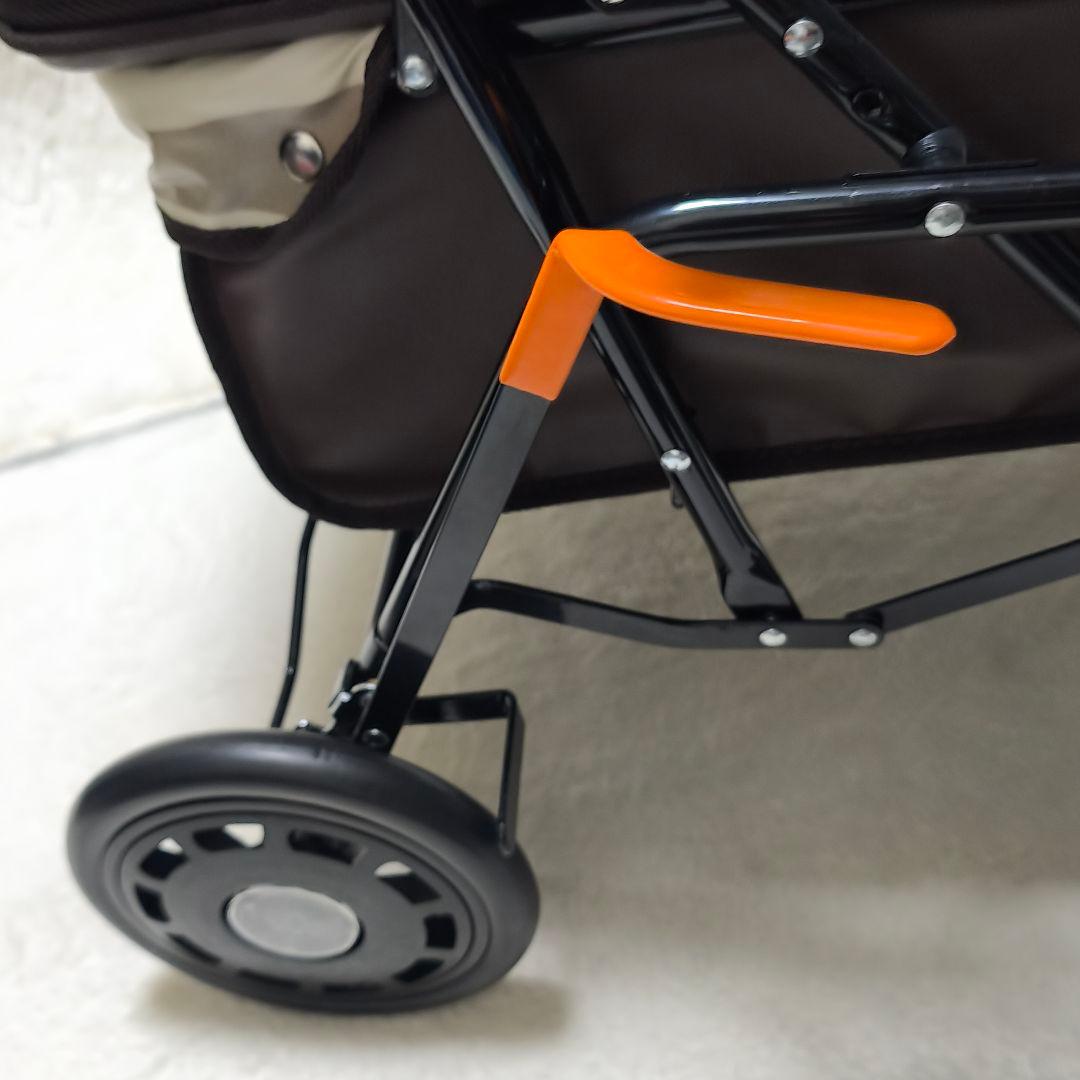 シルバーカー 手押し車 座れる ブレーキ付 送料無料 ボックスタイプ 美品