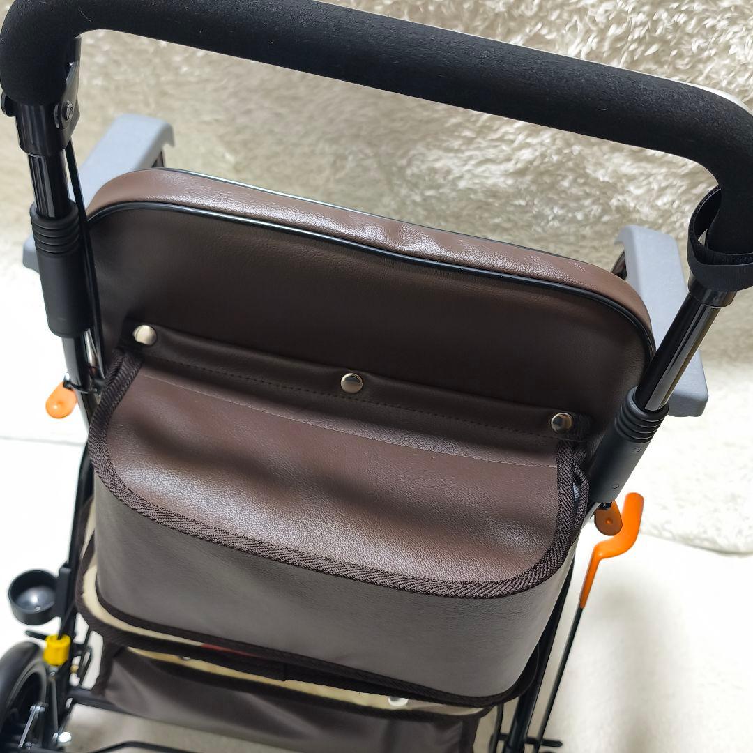シルバーカー 手押し車 座れる ブレーキ付 送料無料 ボックスタイプ 美品