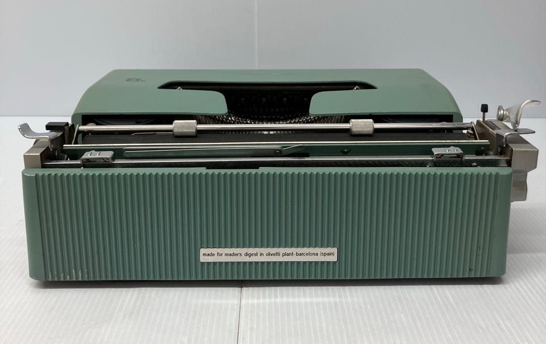 【olivetti/オリベッティ】lettera 32 タイプライター　レトロ