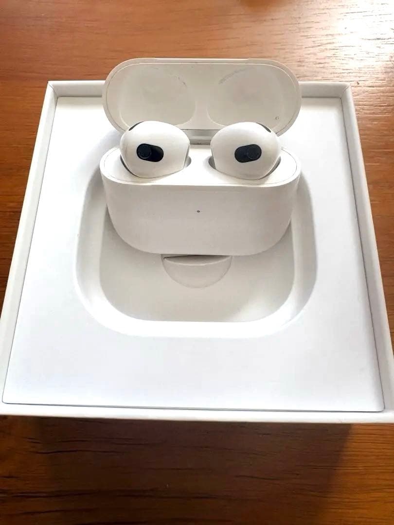 AirPods (第3世代) ホワイト 電源ケース付き