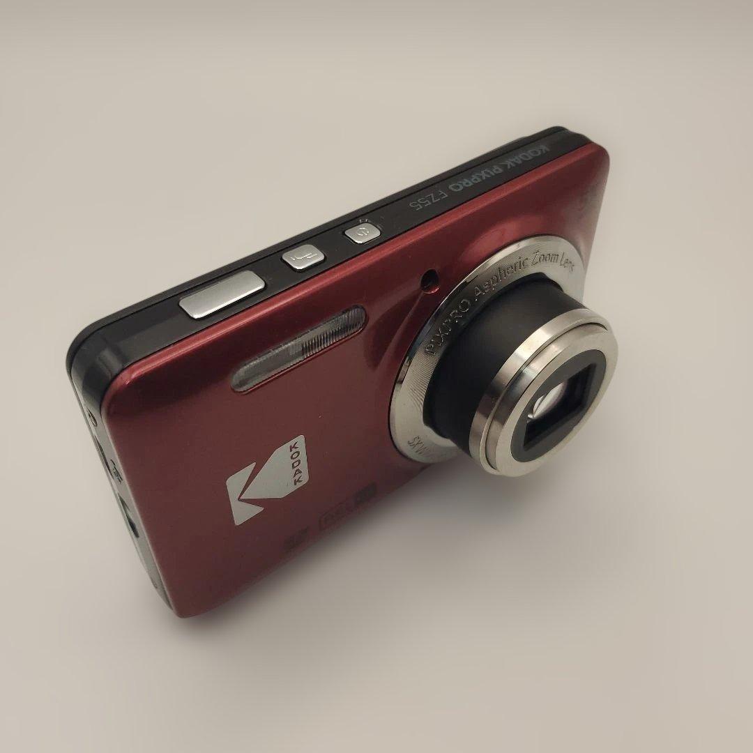 Kodak PIXPRO FZ55 赤