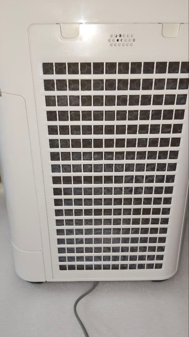 SHARP シャープ　加湿空気清浄機 KC-F70-W 空気清浄機 加湿器