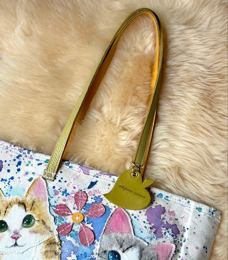 (手づくり)\"楽しい〜\"ねこネコ犬のトートバッグ　アップリケお花