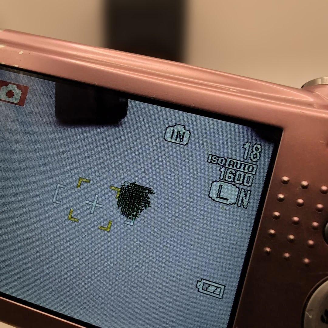 動作確認済み FUJIFILM FinePix F70EXR デジタルカメラ