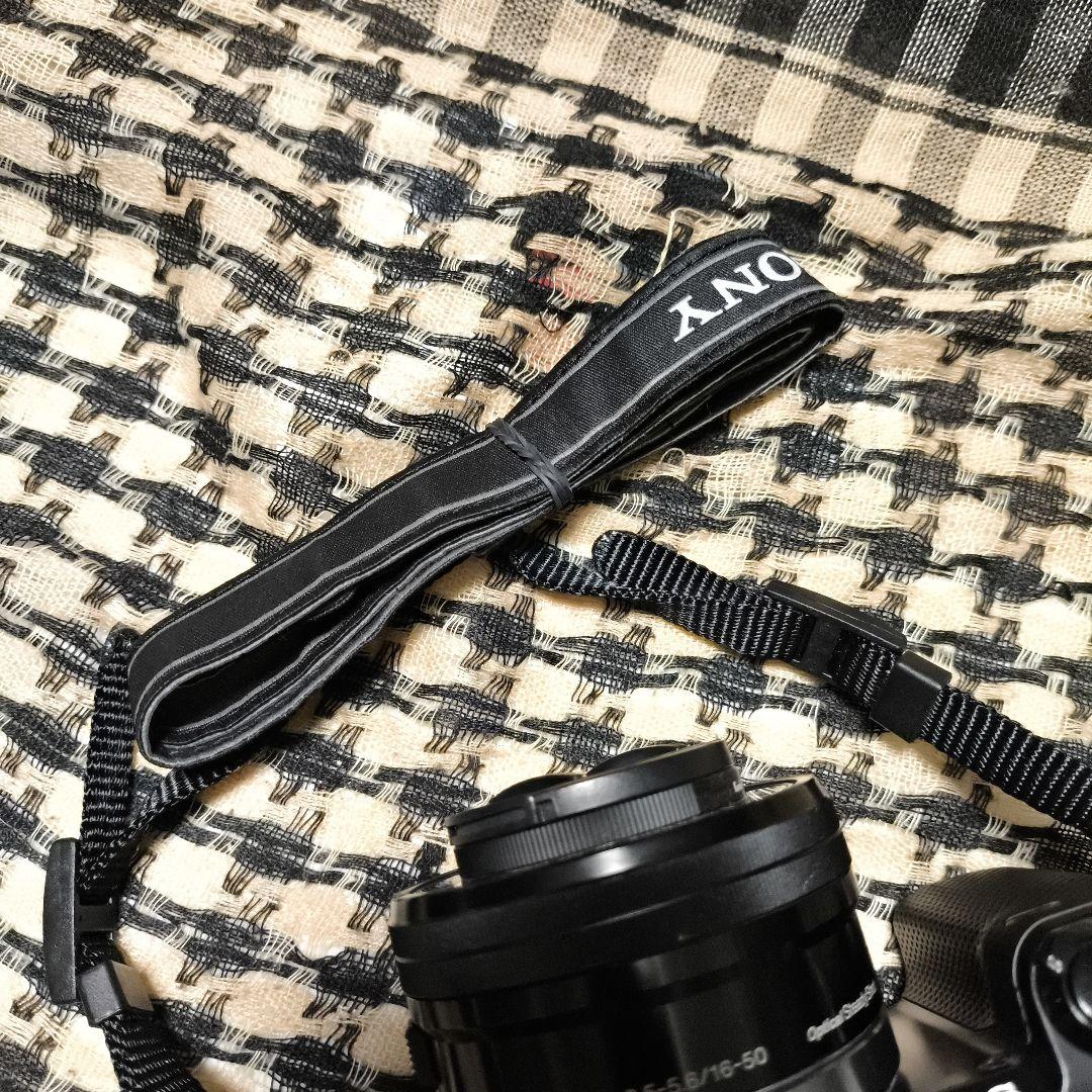 極上品大人気　SONY製　NEX5R　コンパクトデジタルカメラ　一応ジャンク扱い