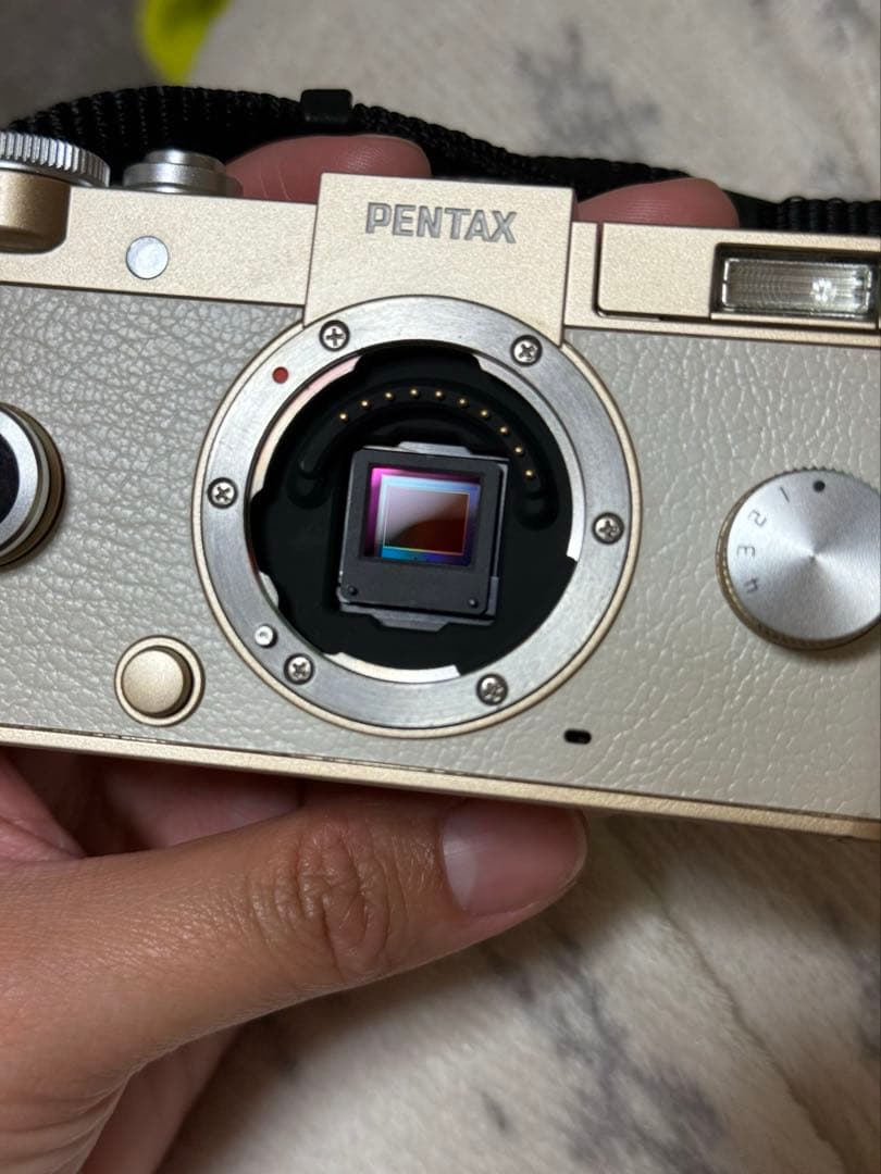 PENTAX Q-S1 ミラーレス一眼 ゴールド