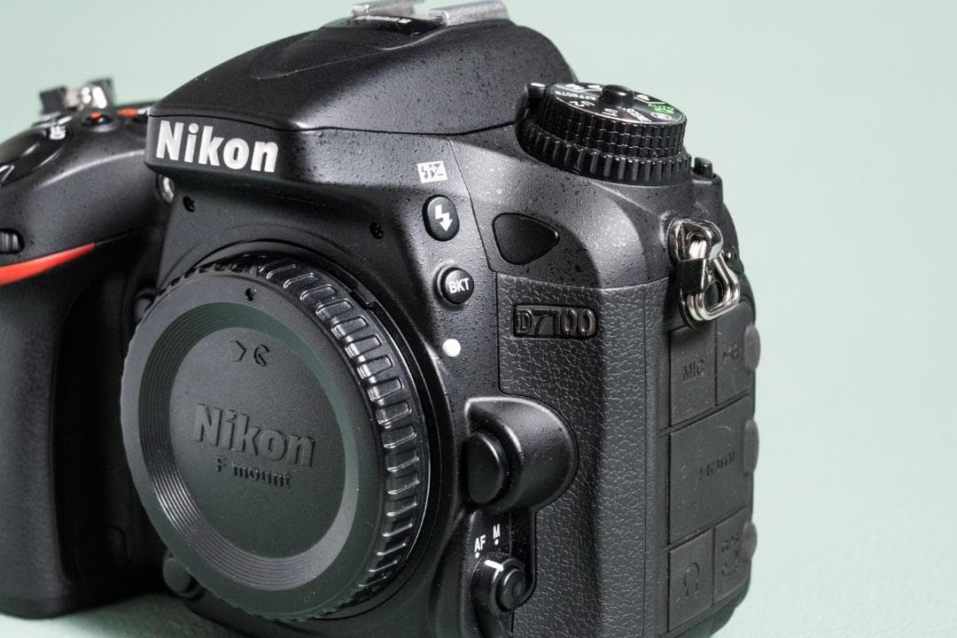 ニコン Nikon D7100 + MB-D15+ AF-S18-55mmGⅡ