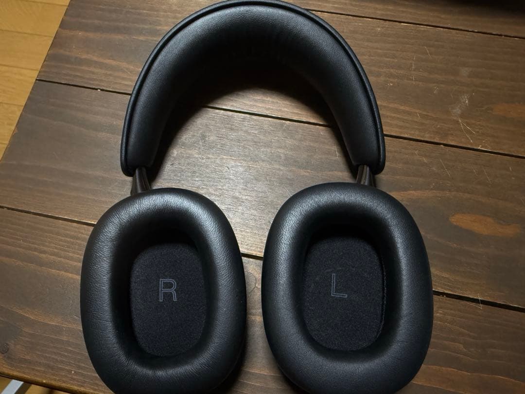 Bowers & Wilkins Px8 S2 ワイヤレスヘッドホン