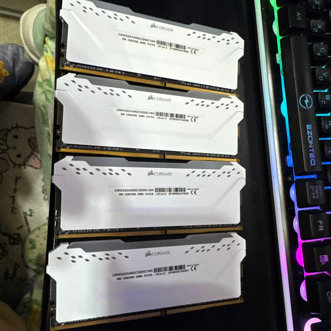メモリー CORSAIR Vengeance RGB PRO 64GB DDR4 3200