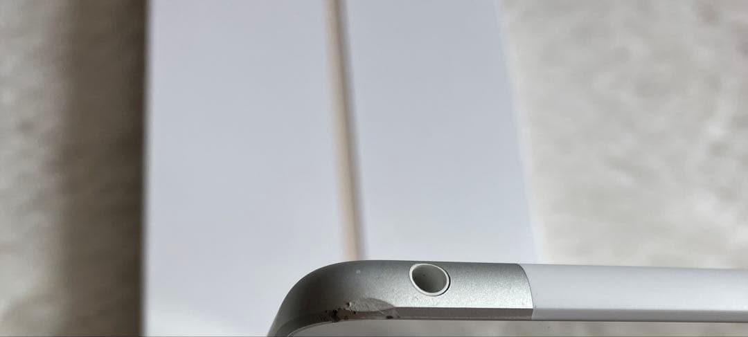 【完動品】iPad 第8世代 128GB SIMフリー【すぐ発送】【付属品】