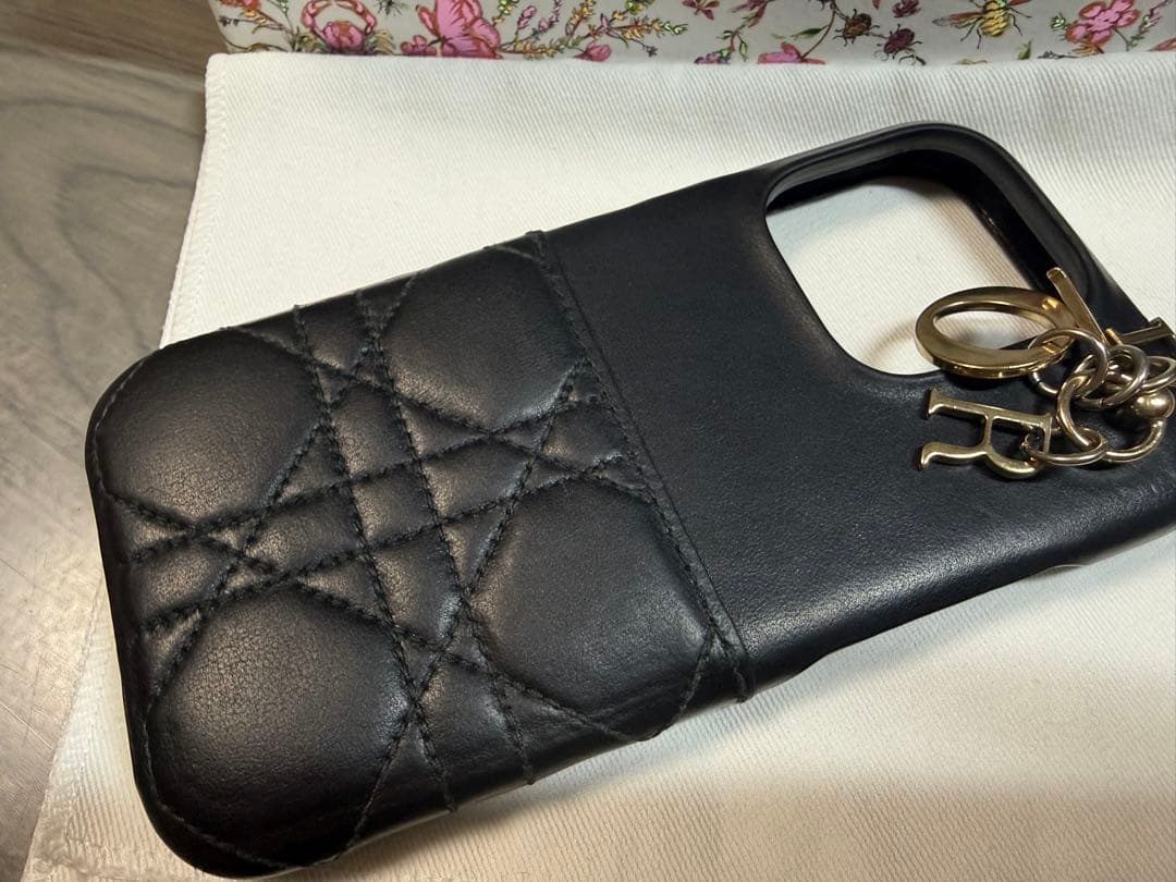 本日限り！ディオール　Lady Dior iPhone 16 Pro ケース