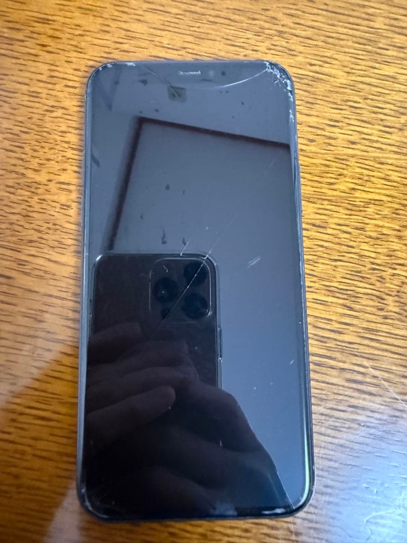 Apple iPhone 11 Pro スペースグレー　256GB