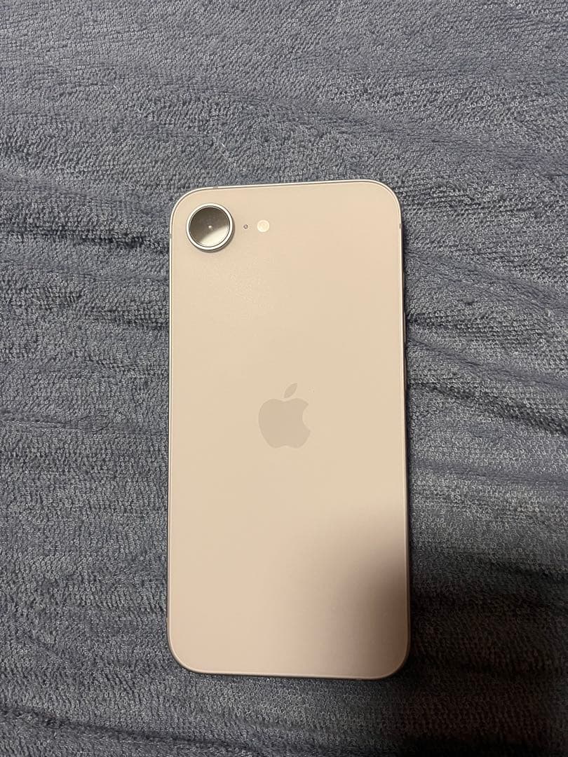 ほぼ未使用品　iPhone16e 128GB バッテリー100% 海外版