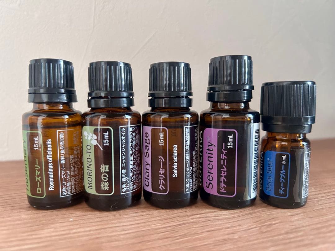 doTERRA エッセンシャルオイル&ロールオン24本セット 木製ボックス付き