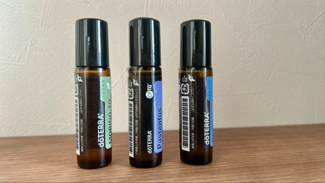 doTERRA エッセンシャルオイル&ロールオン24本セット 木製ボックス付き