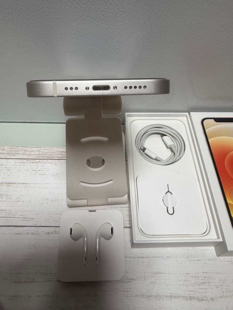 美品✨iPhone12 128GB ホワイト（箱あり・付属品あり）