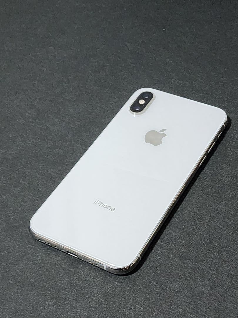 猫*様 Apple iPhone XS 256GB シルバー 箱付き