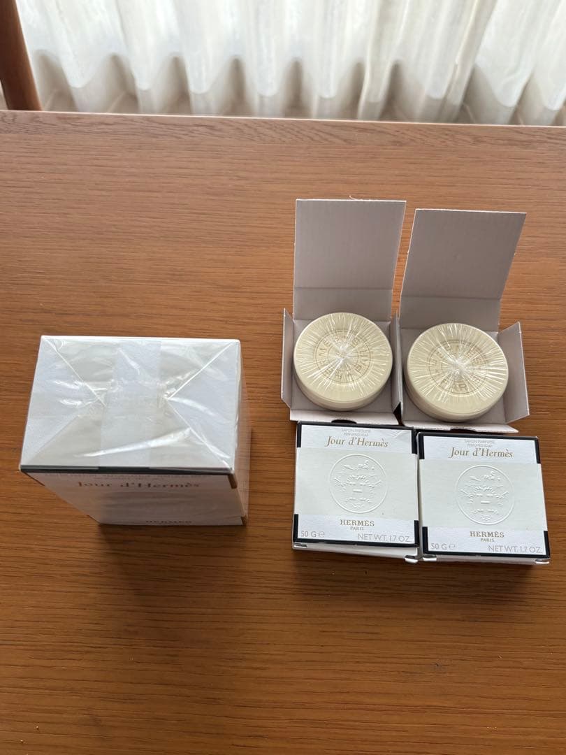 HERMES Jour d'Hermès 香水50ml +ソープ(50g)x2個