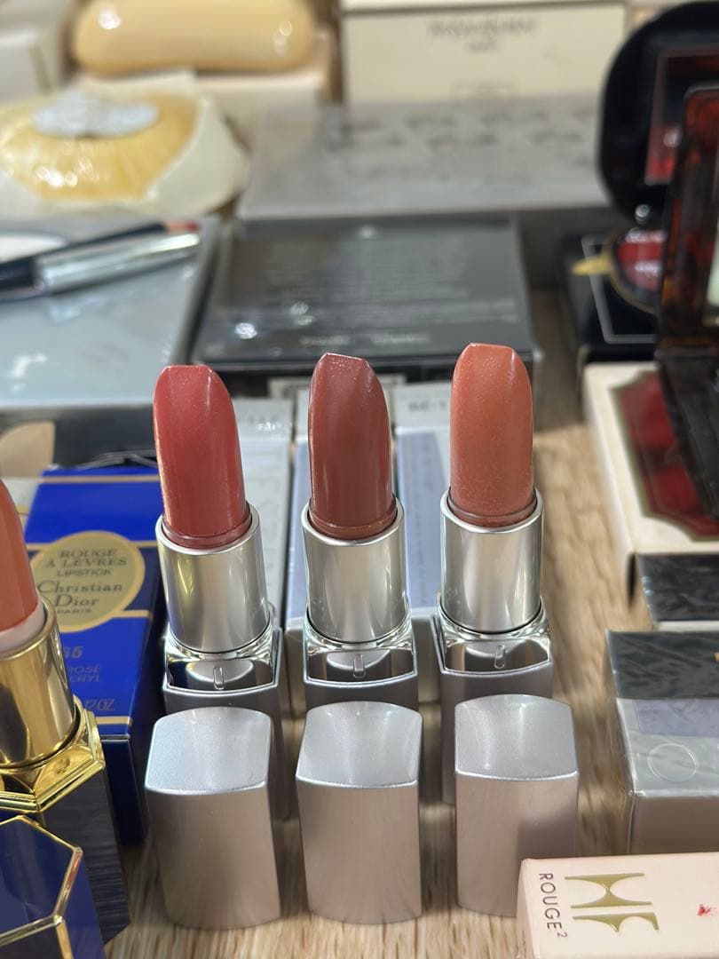 美品　CHANEL DIOR YSL入り　デパコス　コスメ石鹸まとめ　化粧品