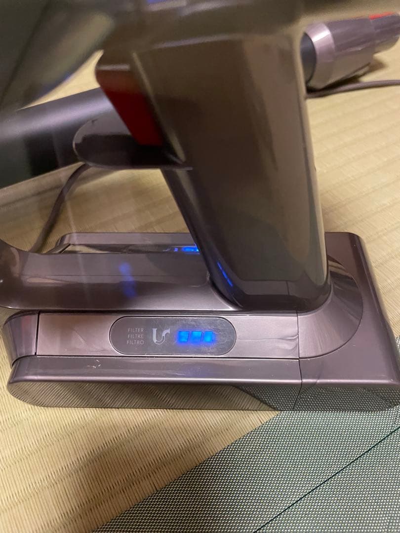 しろちゃん　Dyson ダイソン　sv12