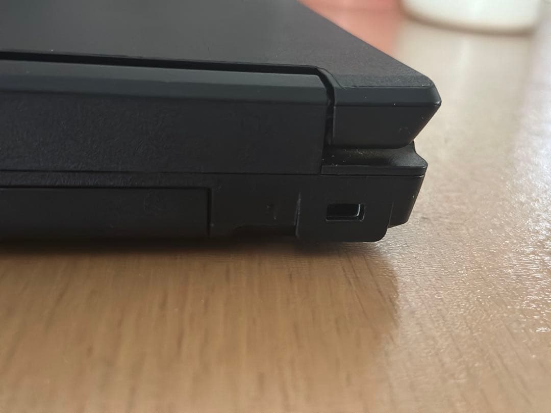 富士通 LIFEBOOK SSD238GB/メモリ8GB キーボード不良
