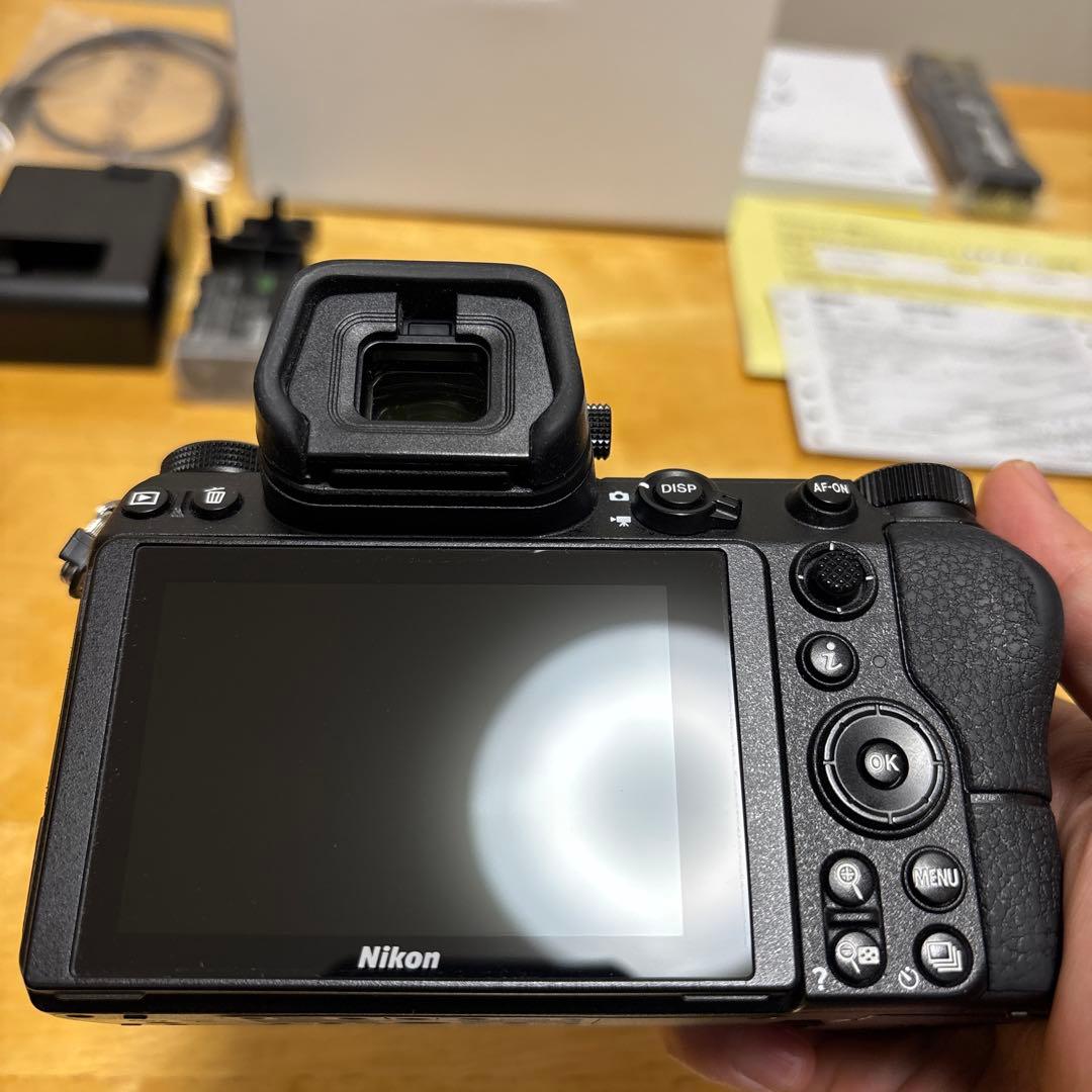 Nikon Z 6 【23年12月新品購入・シャッター回数1.5万】