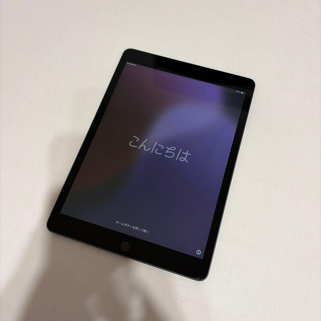 iPad 第8世代 32GB セルラーモデル スペースグレイ 動作確認済