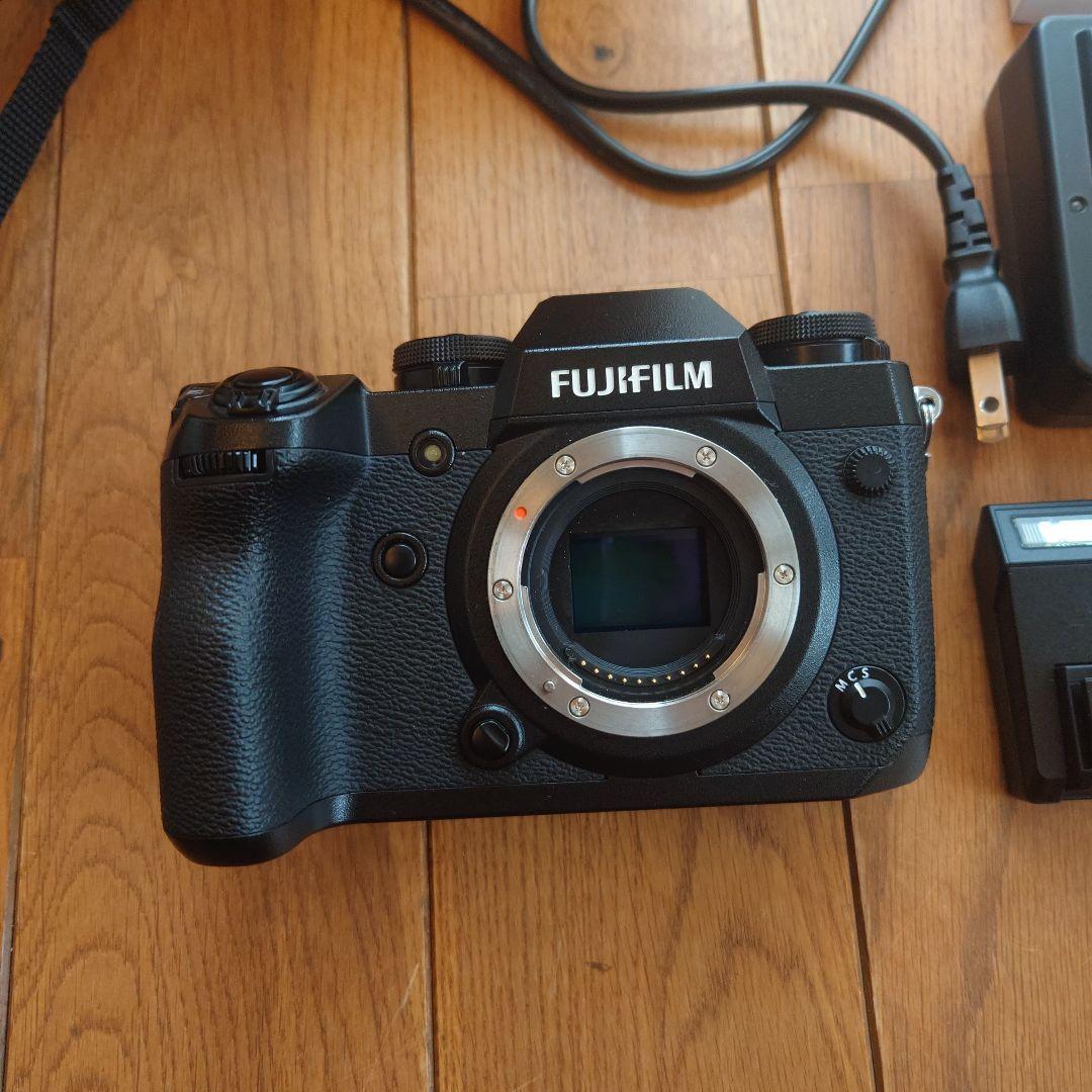 【美品】FUJIFILM X−H1　フジフイルム　ミラーレス一眼カメラ