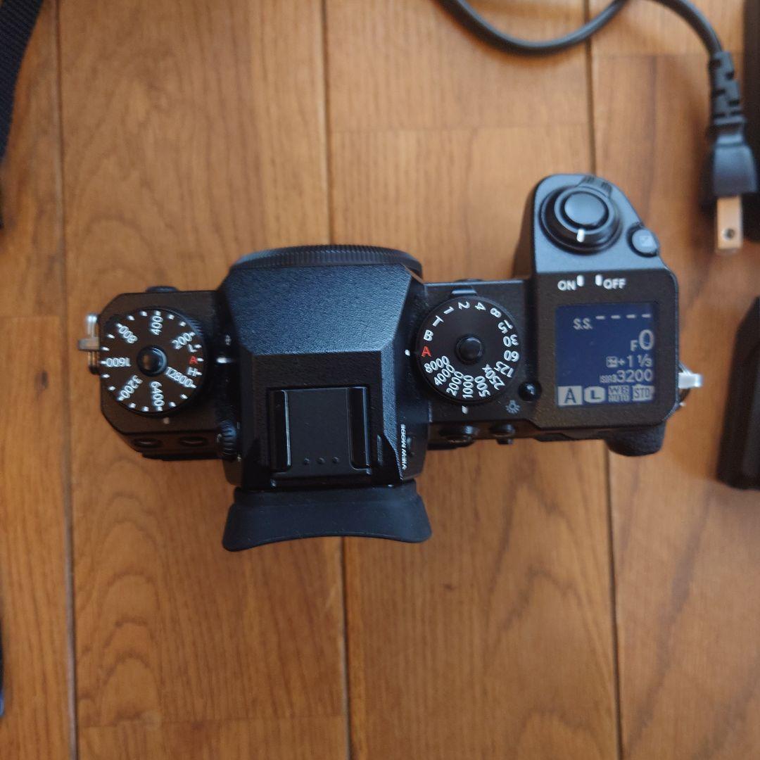 【美品】FUJIFILM X−H1　フジフイルム　ミラーレス一眼カメラ