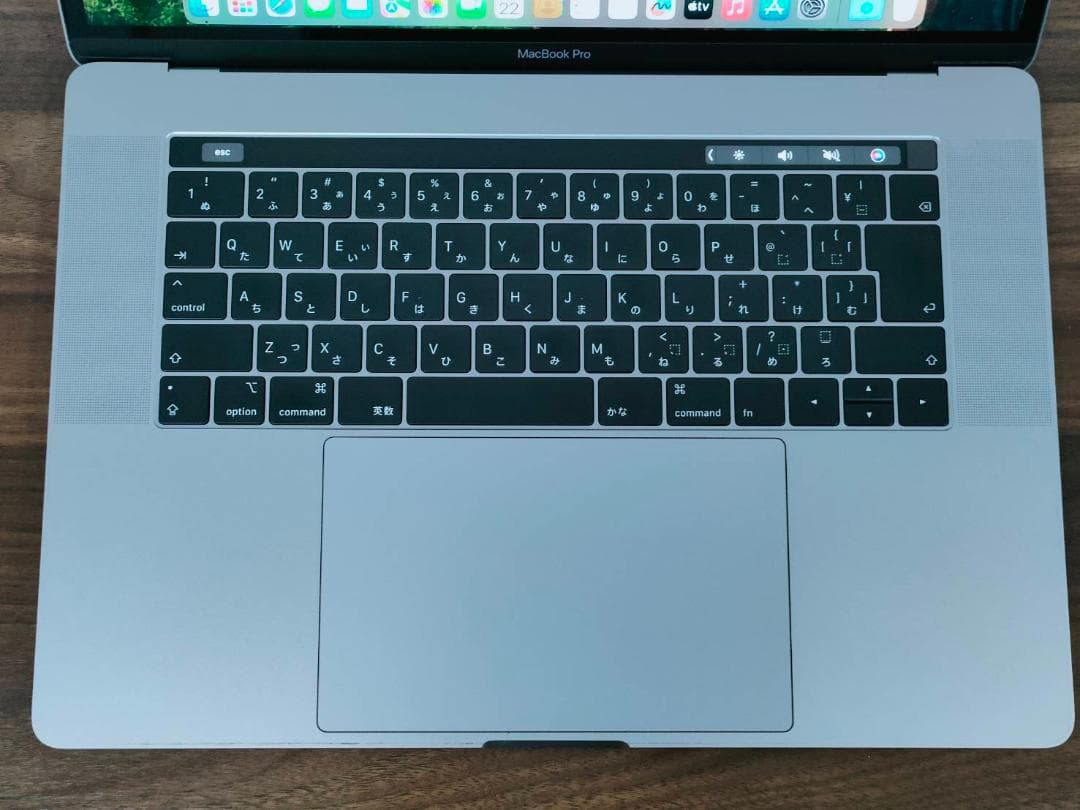 充電30回MacBook Pro 2019 15インチ i7 32G美品 B1