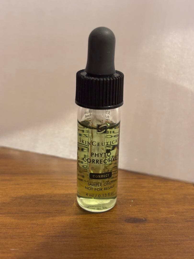 ほぼ新品 SkinCeuticals レスベラトロールBE 30ml 4点セット