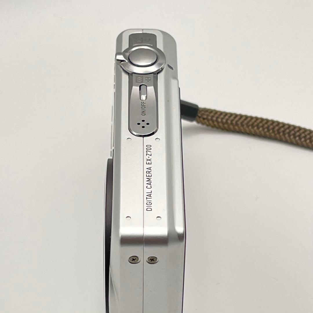 【美品】CASIO EXILIM EX-Z700 silver