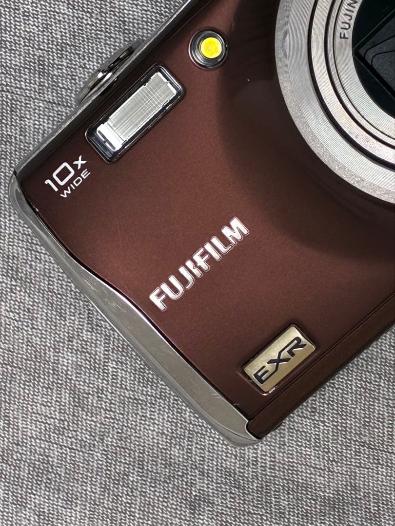 ⭐️外観美品⭐️フジフィルム FUJIFILM FINEPIX F70 EXR
