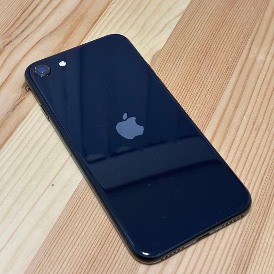 iPhone SE 第三世代　64GB SIMフリー　バッテリー100%