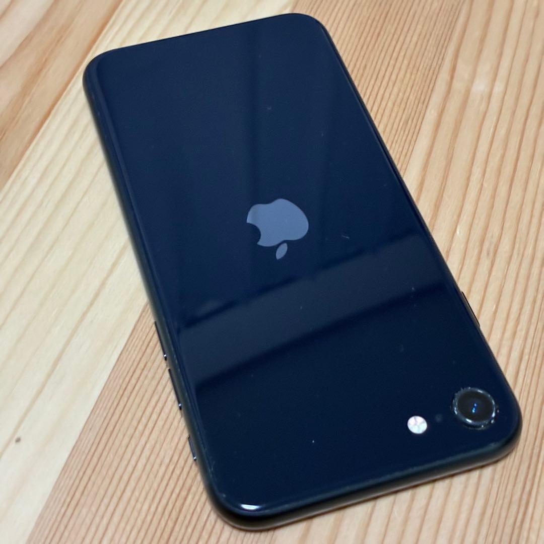iPhone SE 第三世代　64GB SIMフリー　バッテリー100%
