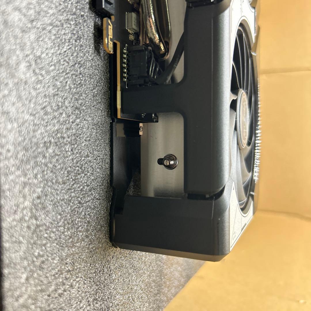 グラフィックボード・グラボ・ビデオカード ASUS DUAL GEFORCE RTX 5060